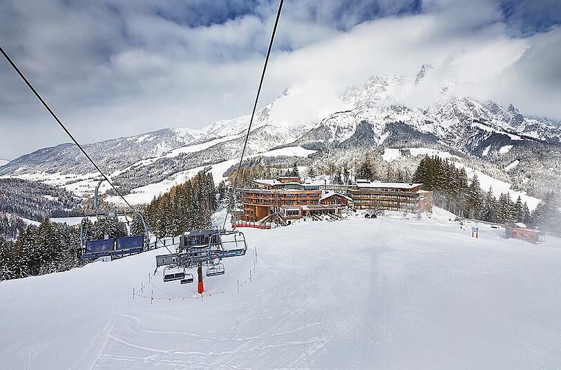 Naturerlebnisse im Holzhotel Forsthofalm uber den Dachern von Leogang