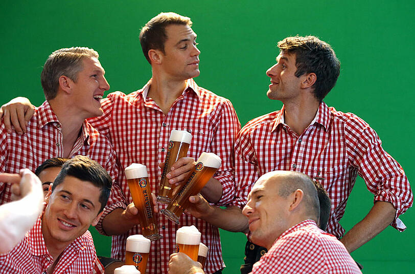 Das Lederhosen-Shooting des FC Bayern bei Paulaner: die besten Bilder.
