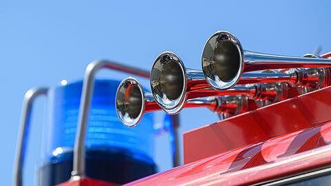 Die Feuerwehr durchsuchte die Technikräume im Keller. (Symbolbild)