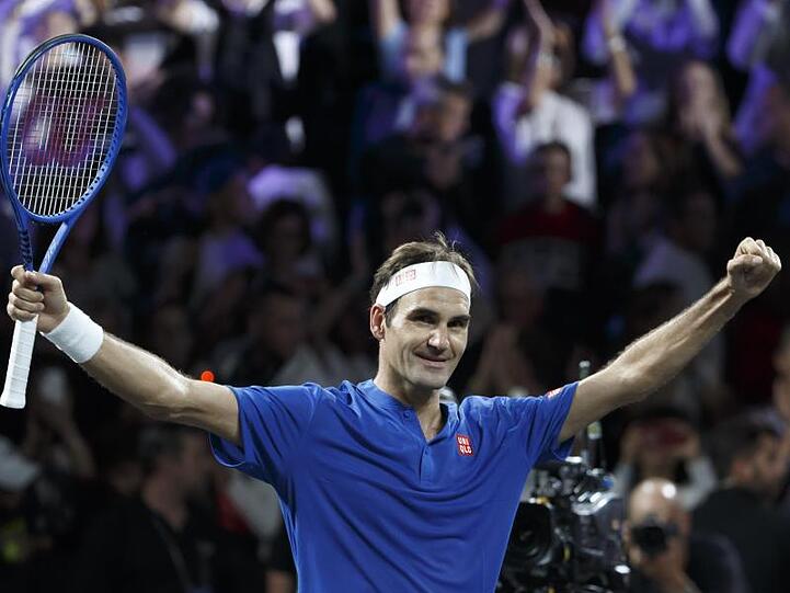 Routiniert hat Roger Federer mit seinem Sieg beim Laver Cup Team Europa wieder in Führung gebracht.