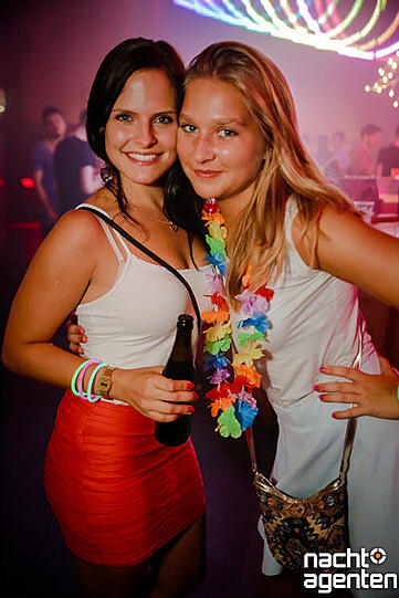 Klicken Sie sich durch die besten Partybilder des Wochenendes!