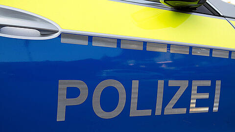Die Polizei wurde auf die gestohloenen Kennzeichen aufmerksam.
