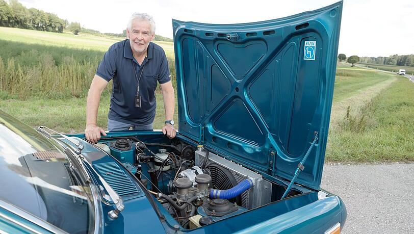 Hier ist noch Platz: Auch das stärkere Aggregat aus dem RX-7 füllt den Motorraum des RX-3 nicht aus. Hier ist noch Platz: Auch das stärkere Aggregat aus dem RX-7 füllt den Motorraum des RX-3 nicht aus.