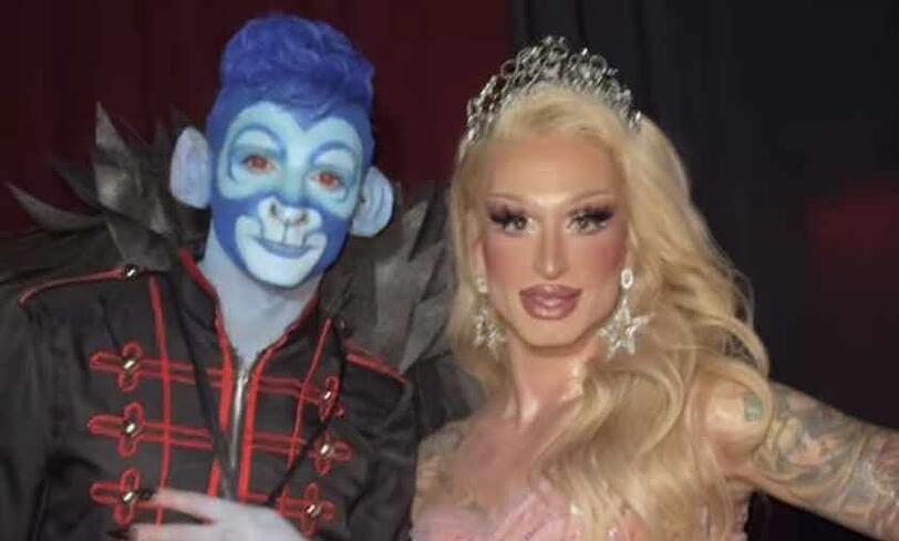 Katy Bähm (r.) und ihr Ehemann feiern auf Heidi Klums Halloween-Party.