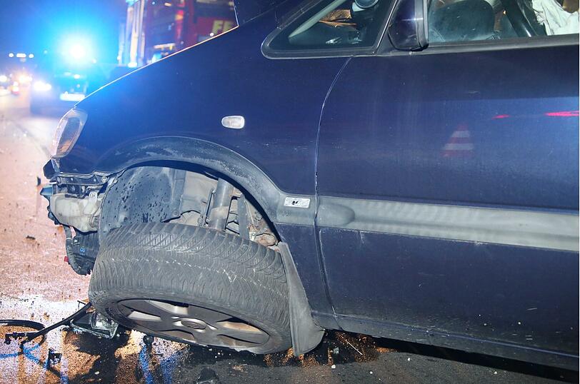 Der Van erlitt bei dem Unfall auf der A94 einen Totalschaden.