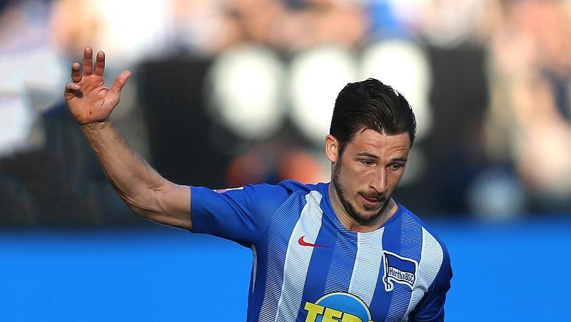 Mathew Leckie von Hertha BSC läuft mit dem Ball über das Spielfeld. Foto: Andreas Gora/Archivbild Mathew Leckie von Hertha BSC läuft mit dem Ball über das Spielfeld. Foto: Andreas Gora/Archivbild