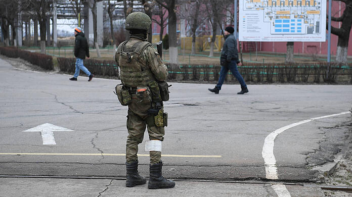 Russland brachte das größte europäische Atomkraftwerk im Süden der Ukraine Anfang März, wenige Tage nach dem Überfall auf das Nachbarland, unter seine Kontrolle.