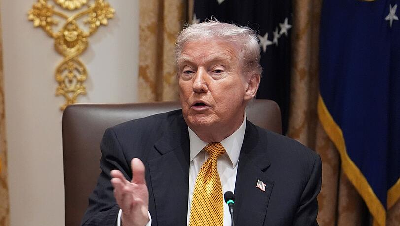 Trump-h-lt-an-Budapest-f-r-m-gliches-Treffen-mit-Putin-fest