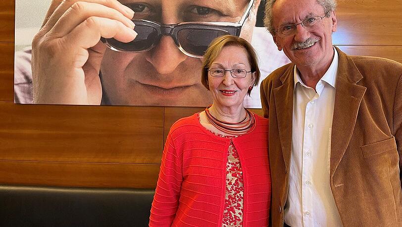 Christian Ude 2025 mit Margit Schmidt, einer engen Mitarbeiterin von Bruno Kreisky, die heute das Bruno Kreisky Forum leitet. Christian Ude 2025 mit Margit Schmidt, einer engen Mitarbeiterin von Bruno Kreisky, die heute das Bruno Kreisky Forum leitet.