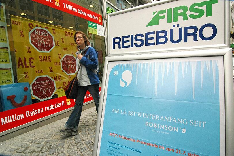 Reisefachangestellte: 2566 €.