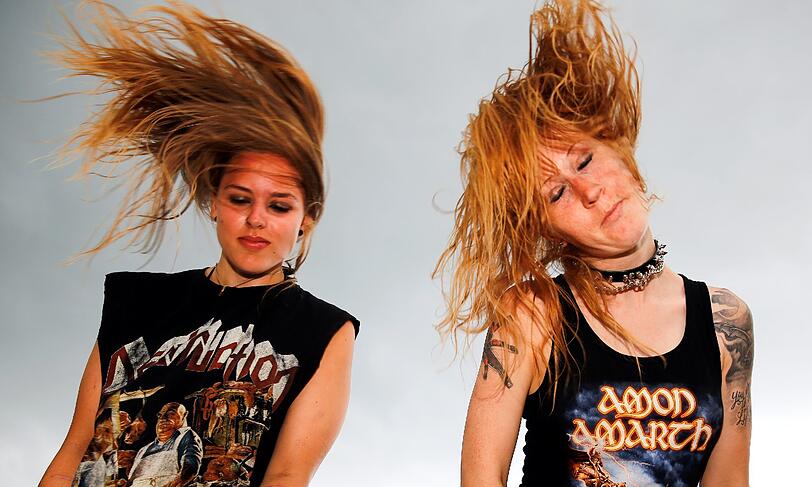 Schlammcatchen zum Abschluss: Am frühen Sonntagmorgen
dröhnten die letzten Töne des 24. Wacken Open Air (W:O:A) über das
knapp 220 Hektar großen Festivalgelände. Höhepunkt zum Abschluss war der Auftritt von Schockrocker Alice Cooper. Die Bilder vom letzten Tag!