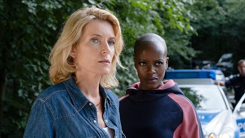 "Tatort: Die Rache an der Welt": Charlotte Lindholm (Maria Furtwängler) und Anaïs Schmitz (Florence Kasumba) jagen den "Wikinger".