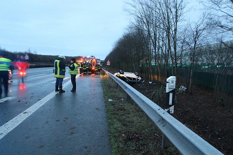 Junior Malanda stirbt bei einem Auto-Unfall: Die Bilder vom Unfallort.