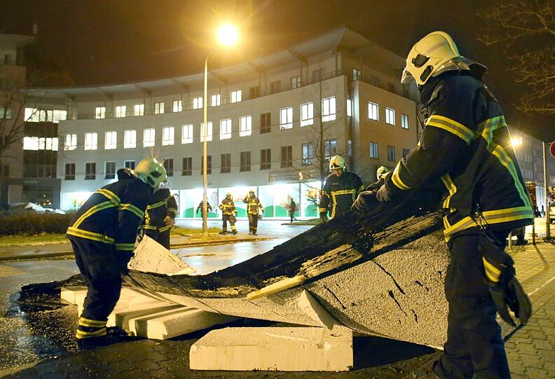 Die Feuerwehr im Dauereinsatz.