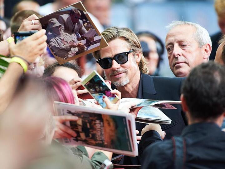 Ein Traum: Ein Autogramm oder ein Bild von Brad Pitt.