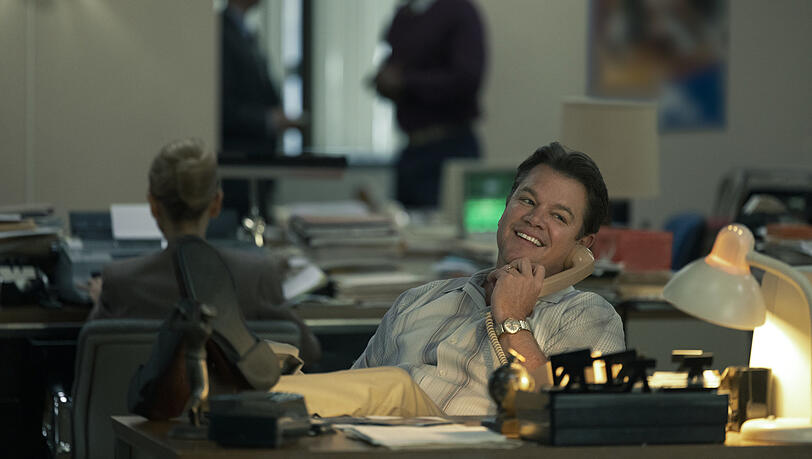 Matt Damon als Sonny, der elegant, ehrlich und trotzdem wie ein Fuchs versucht, die Mutter (Viola Davis) von Baketball-Star Michael Jordan von einem Vertrag mit der damaligen Außenseiterfirma Nike zu überzeugen.