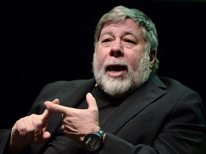 Apple-Mitbegründer Steve Wozniak spricht bei einer Diskussion beim Worldwebforum.