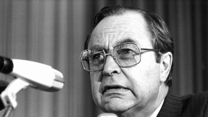 Horst Herold, Chef des Bundeskriminalamtes von 1971 bis 1981, ist mit 95 Jahren gestorben. Horst Herold, Chef des Bundeskriminalamtes von 1971 bis 1981, ist mit 95 Jahren gestorben.