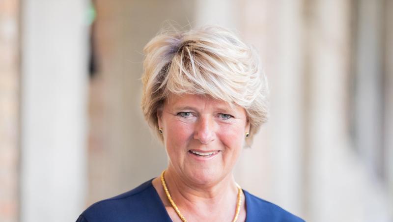 Monika Grütters (CDU) blickt in die Kamera.