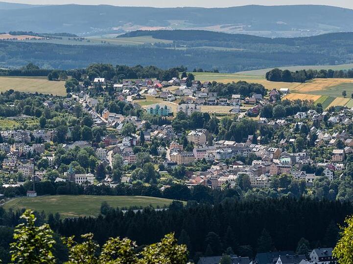 Blick auf die Große Kreisstadt im sächsischen Erzgebirgskreis.