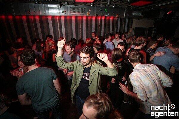 Die besten Party-Bilder vom Sonntag. Hier im Yib Yab.