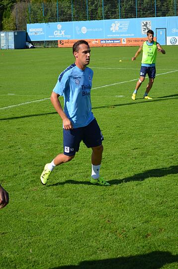 Vorstellung, Fototermin, Training: Der erste Arbeitstag von 1860-Neuzugang Michael Liendl in Bildern.