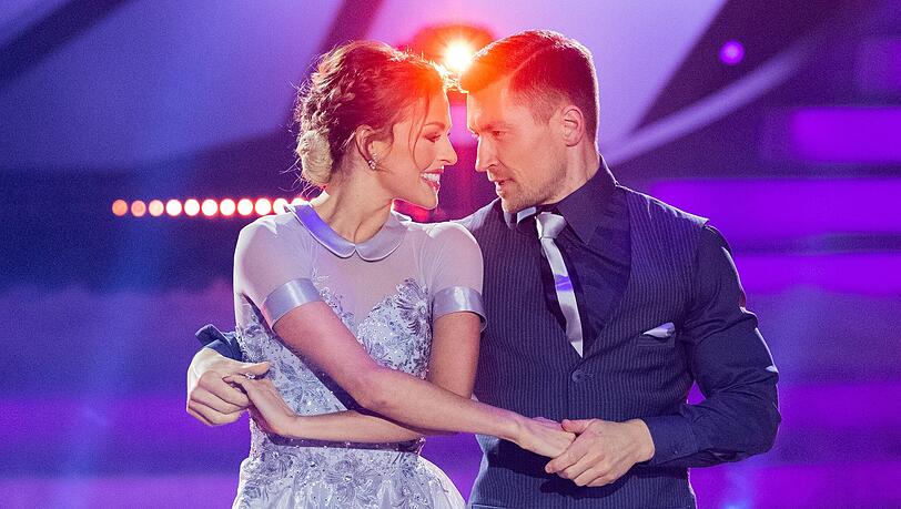 Philipp Boy und Patricija Ionel, tanzen in der RTL-Tanzshow "Let's Dance" im Coloneum.