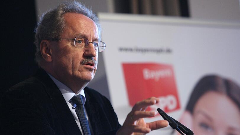 Gleich zwei schlechte Nachrichten für den Münchner Arbeitsmarkt hat Oberbürgermeister Christian Ude (SPD) innerhalb weniger Stunden verkraften müssen. Ude spricht von "herben Schlägen".