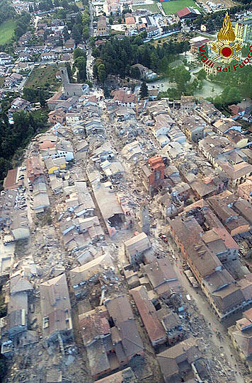 Amatrice aus der Luft: Der Ort wurde schwer getroffen.
