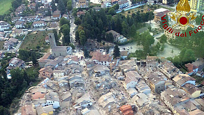 Amatrice aus der Luft: Der Ort wurde schwer getroffen.