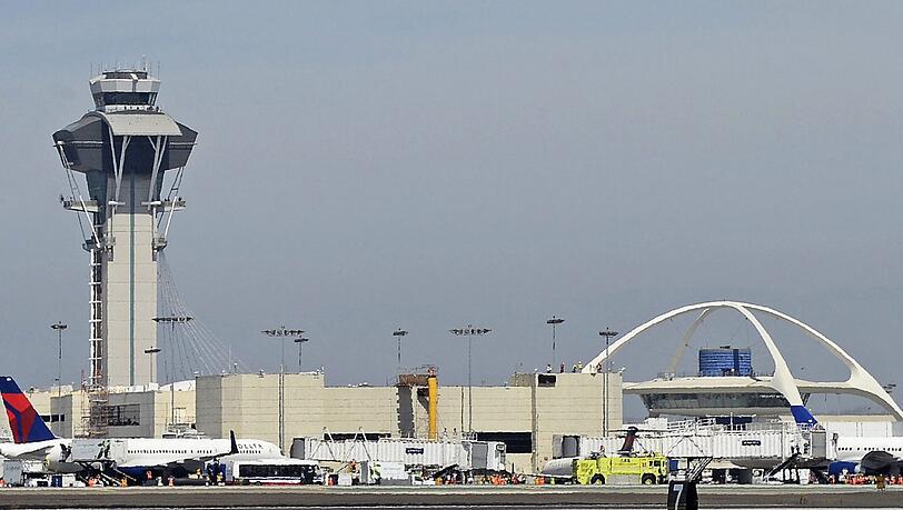 Der LAX Flughafen in Los Angeles ist der zweitgrößte Flughafen der USA und der fünftgrößte weltweit. Foto: Michael Nelson Der LAX Flughafen in Los Angeles ist der zweitgrößte Flughafen der USA und der fünftgrößte weltweit. Foto: Michael Nelson