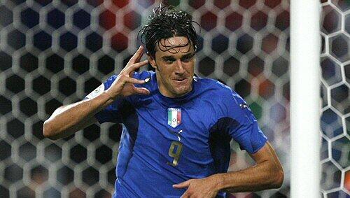 So was hörte er wohl gar nicht gern - Einbruch in seiner Villa: Luca Toni So was hörte er wohl gar nicht gern - Einbruch in seiner Villa: Luca Toni