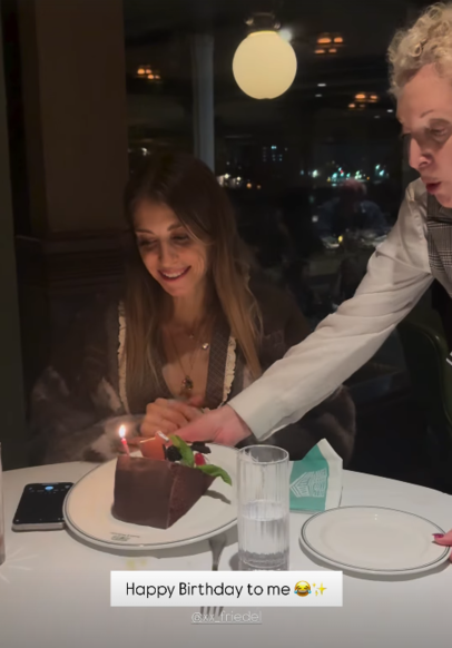 Cathy Hummels freute sich in Miami über eine Geburtstagsüberraschung. Doch die Influencerin wurde eigentlich im Januar geboren. Cathy Hummels freute sich in Miami über eine Geburtstagsüberraschung. Doch die Influencerin wurde eigentlich im Januar geboren.