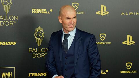 Wird nach der WM offenbar franz&ouml;sischer Nationalcoach: Zin&eacute;dine Zidane (Archivbild)