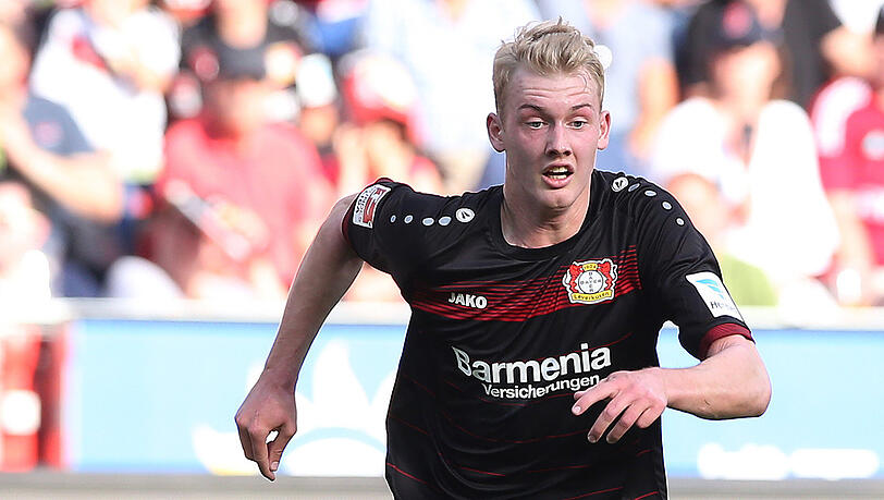 Julian Brandt wird angeblich auch vom FC Liverpool und Borussia Dortmund heftig umworben. Julian Brandt wird angeblich auch vom FC Liverpool und Borussia Dortmund heftig umworben.
