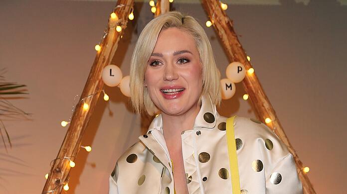 Gloria-Sophie Burkandt will sich vorerst auf ihre Karriere konzentrieren. Kommt die Liebe dabei zu kurz?