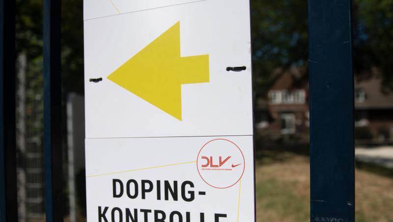 Ein Schild weist den Weg zur Dopingkontrolle. Foto: Bernd Thissen/Archivbild Ein Schild weist den Weg zur Dopingkontrolle. Foto: Bernd Thissen/Archivbild