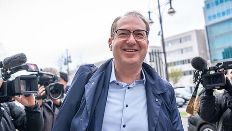Hat gut lachen: Alexander Dobrindt soll neuer Bundesinnenminister werden. (Archivbild)