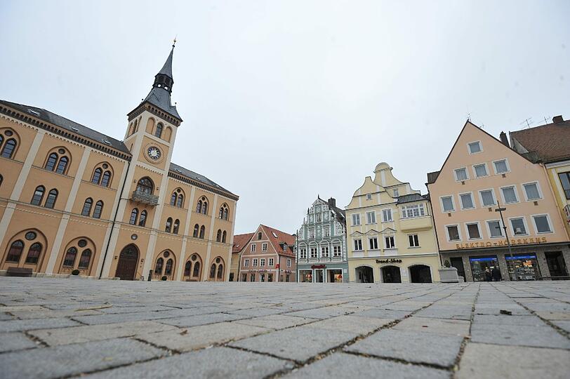 Pfaffenhofens Ratshaus auf dem Hauptplatz.