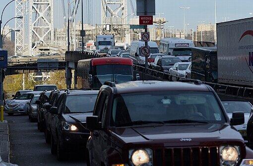 Die George-Washington-Brücke: Hier waren plötzlich zwei von drei Spuren gesperrt - angeblich eine Verkehrsstudie.