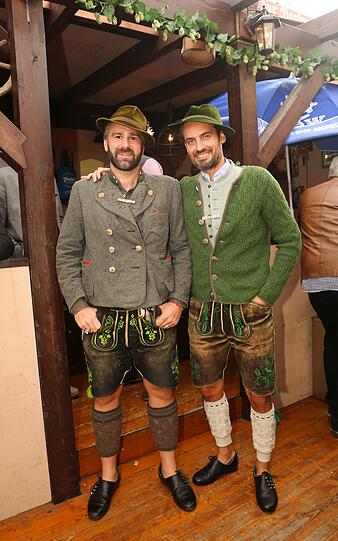 Feiern für den guten Zweck auf der Wiesn: Nicolas Grappe, Max Schmidt