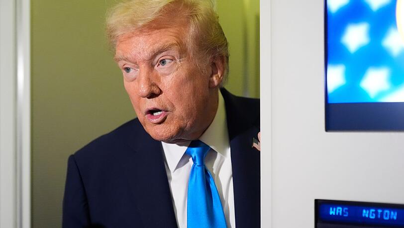Trump macht Druck auf die Hamas, weitere tote Geiseln schnell zu übergeben. Trump macht Druck auf die Hamas, weitere tote Geiseln schnell zu übergeben.