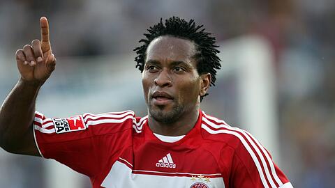 Der ehemalige Spieler des FC Bayern, Ze Roberto, der zur Zeit bei Gremio Porto Alegre unter Vertrag steht, hat sich zur aktuellen Bundesligasaison und der Meisterfrage geäußert. Von 2002 bis 2006 und 2009 bis 2011 spielte Ze Roberto 169 mal für den FC Bayern und schoss 14 Tore dabei.