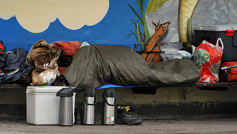 550 Menschen leben bei uns auf der Straße – auch für die will das neue Netzwerk Wohnungslosenhilfe sich einsetzen. 550 Menschen leben bei uns auf der Straße – auch für die will das neue Netzwerk Wohnungslosenhilfe sich einsetzen.