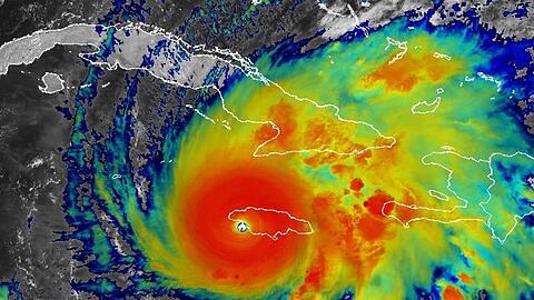 Der Hurrikan zog &uuml;ber den Nordwesten der Karibikinsel.