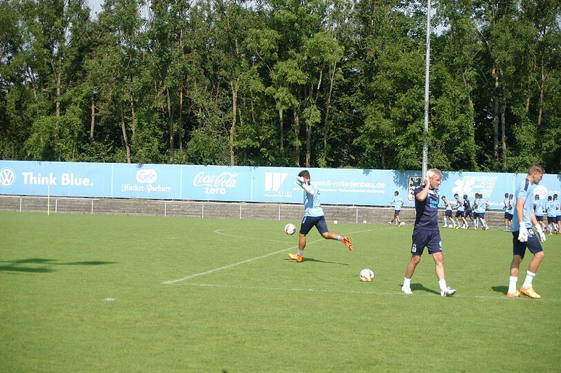 Die Bilder vom Freitagstraining der Löwen.