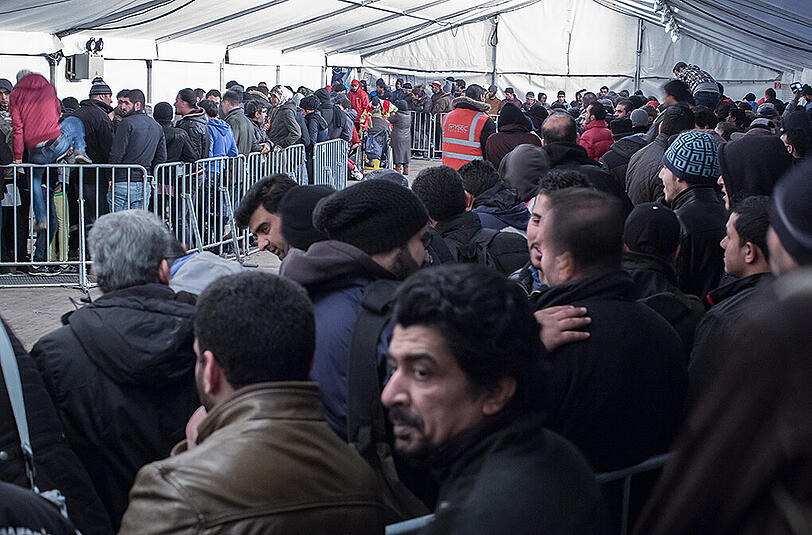 Die EU-Kommission will angeblich die Verantwortung für die Bearbeitung von Asylansprüchen von der nationalen Ebene auf EU-Ebene zu verlegen. Foto: Michael Kappeler