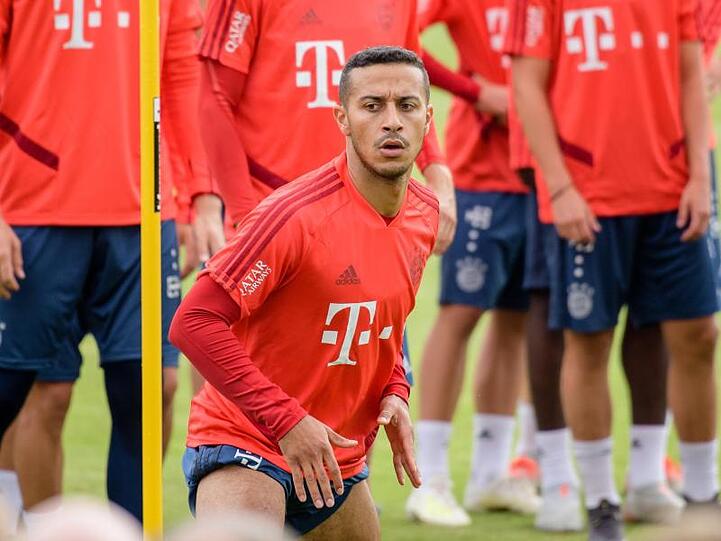 Ist zum Fixpunkt im 4-3-3-System von Trainer Niko Kovac geworden: Thiago.