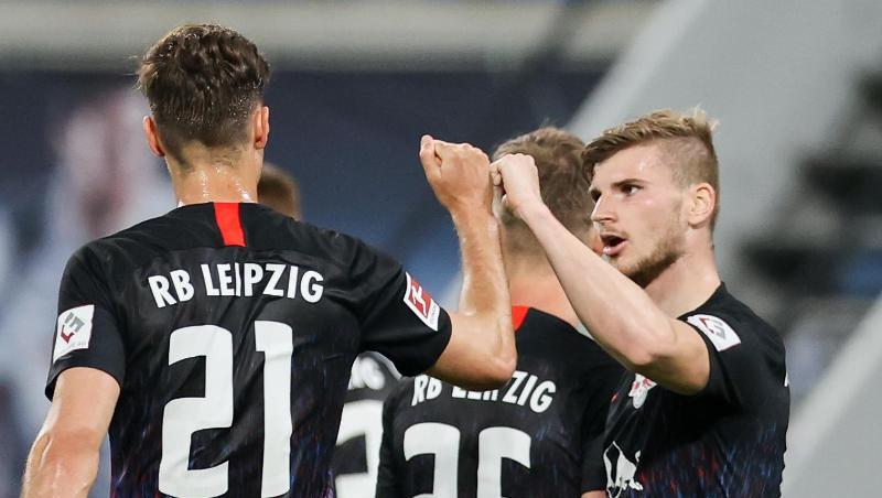 Timo Werner (r) jubelt mit Patrik Schick über den Treffer zum 2:0 für die Leipziger im Spiel gegen Fortuna Düsseldorf. Timo Werner (r) jubelt mit Patrik Schick über den Treffer zum 2:0 für die Leipziger im Spiel gegen Fortuna Düsseldorf.