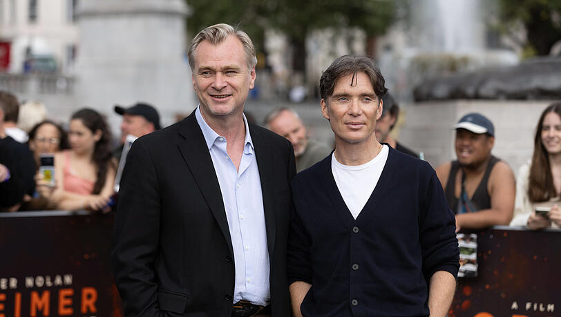Christopher Nolan (links) mit seinem Darsteller von Robert Oppenheimer Cillian Murphy. Christopher Nolan (links) mit seinem Darsteller von Robert Oppenheimer Cillian Murphy.